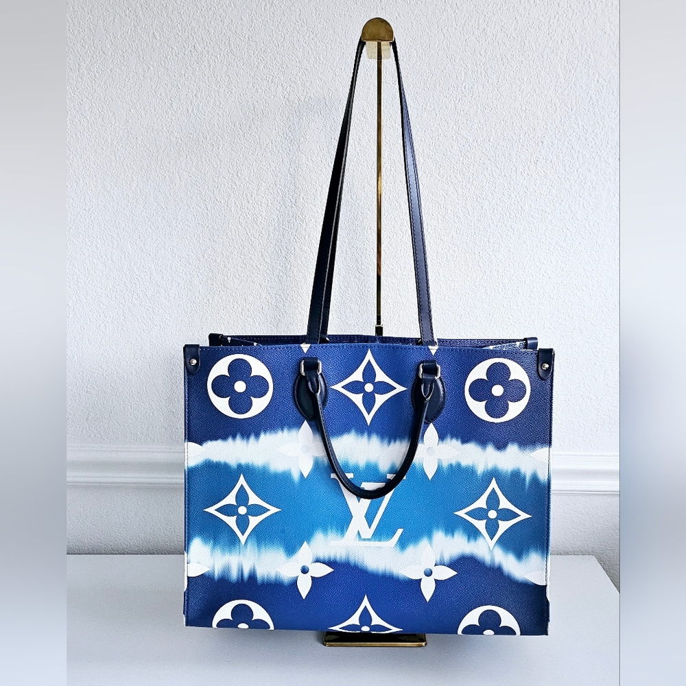 Louis Vuitton Blue Escale Limited Edition Onthego GM - Picture 3 of 15